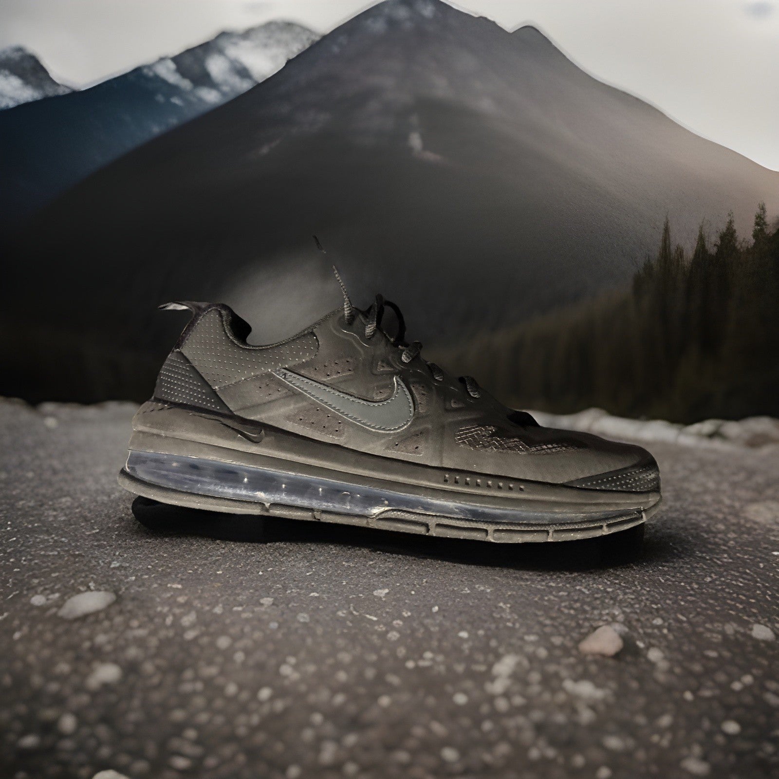 Size Men 9.5 US - Nike Air Max Genome Black