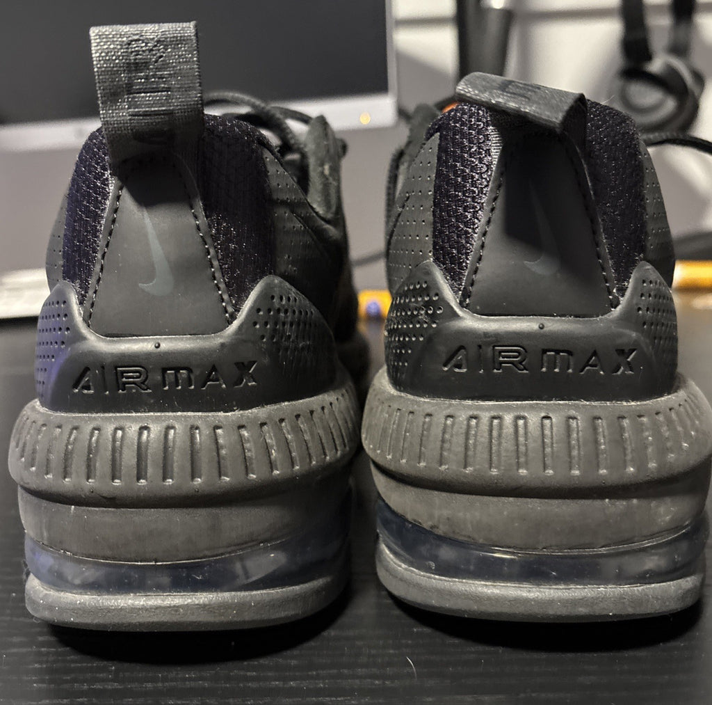 Size Men 9.5 US - Nike Air Max Genome Black