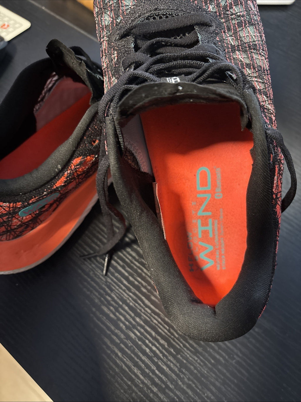 Under Armour FLOW Velociti Wind 2 Size 10 US MEN