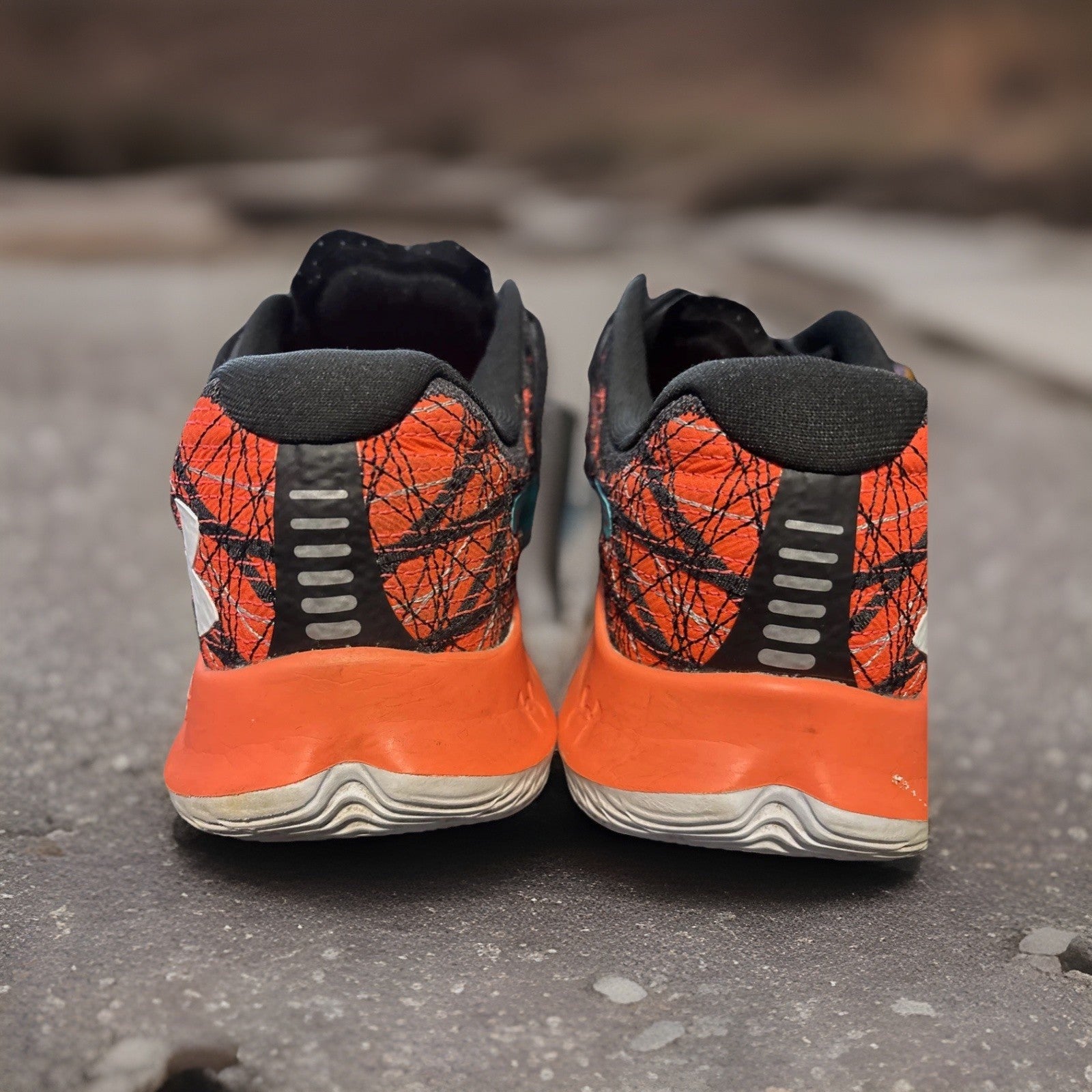 Under Armour FLOW Velociti Wind 2 Size 10 US MEN