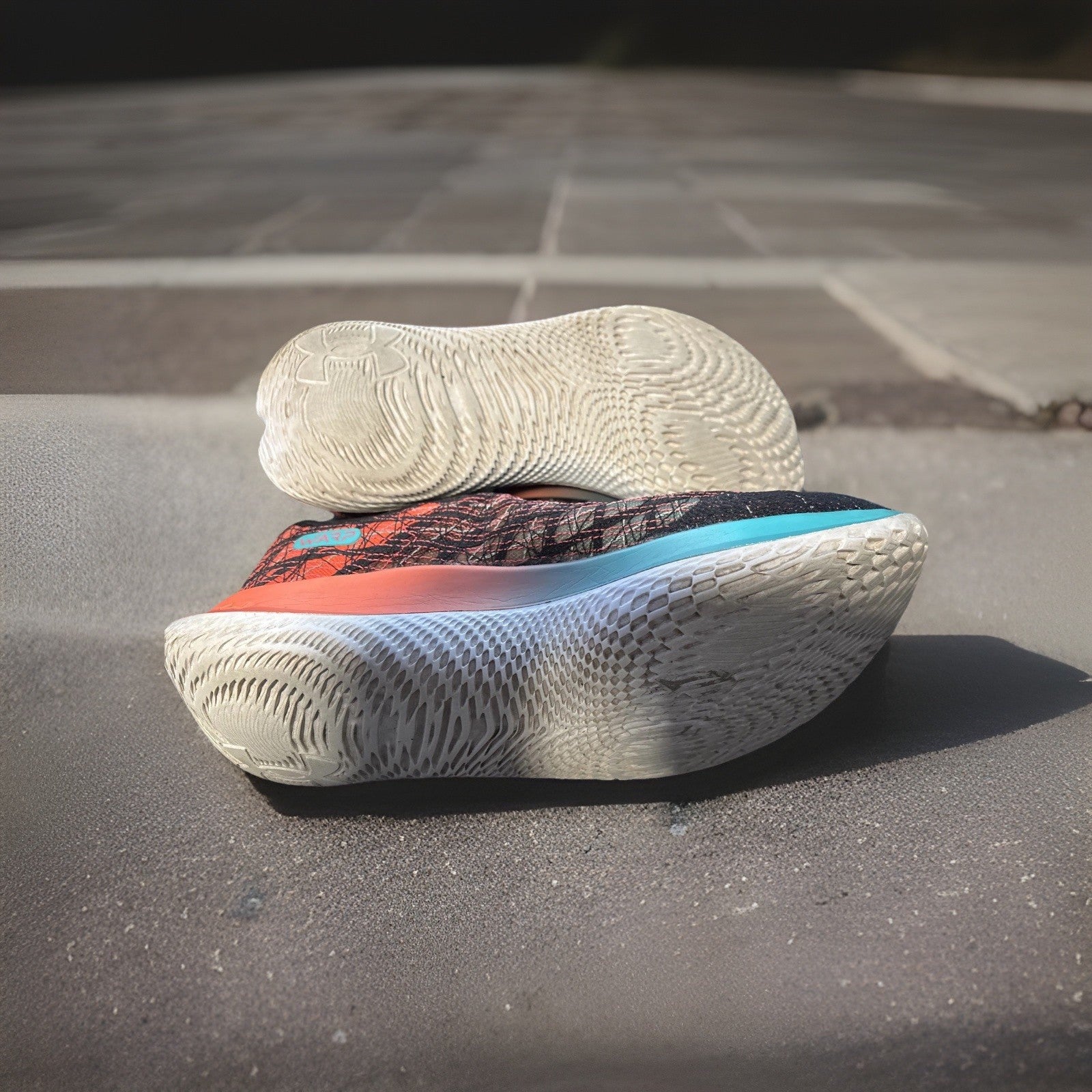 Under Armour FLOW Velociti Wind 2 Size 10 US MEN