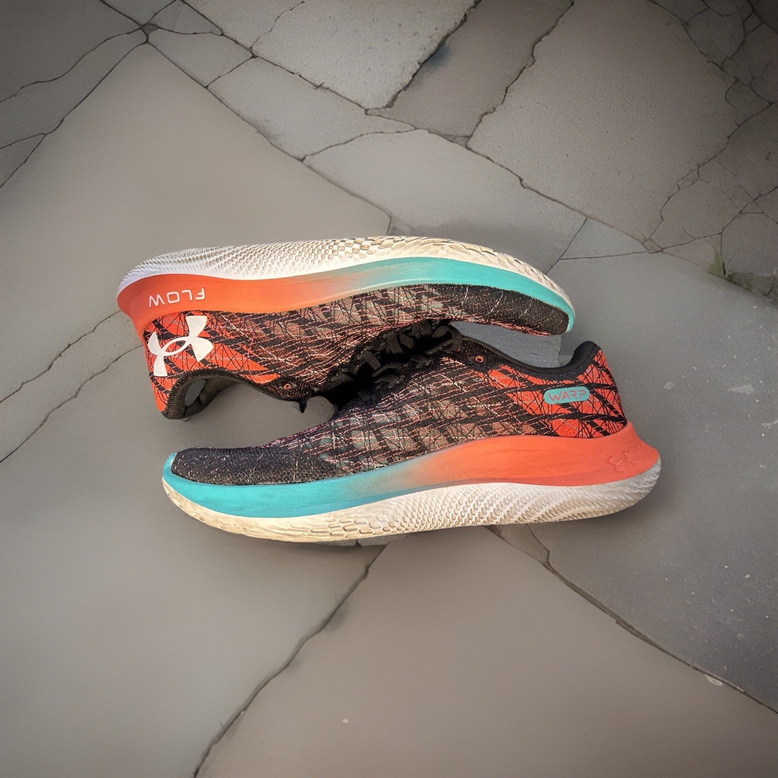 Under Armour FLOW Velociti Wind 2 Size 10 US MEN